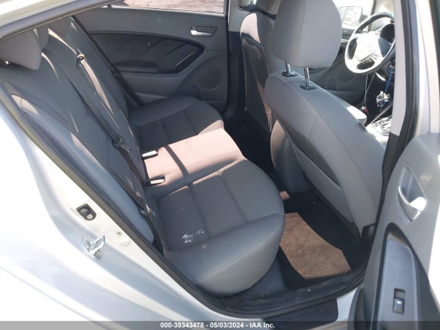 KIA FORTE LX 2017 3KPFL4A71HE003089 Image 8