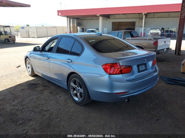 BMW 320i 2014 WBA3B1G56ENS77547 Image 3