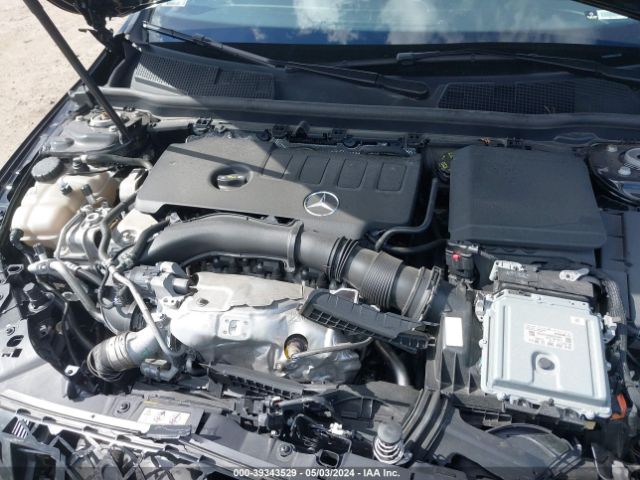 W1K3G4FB3LJ217636 Mercedes-Benz A 220 4matic