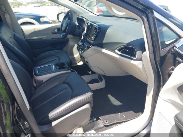 2024 CHRYSLER PACIFICA 2C4RC1BG3RR101776 Photo 4