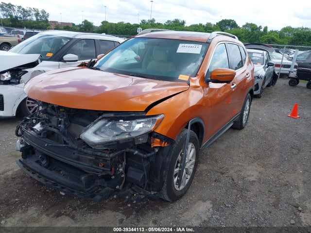 Nissan ROGUE SV 2017 JN8AT2MT2HW397977 Image 2