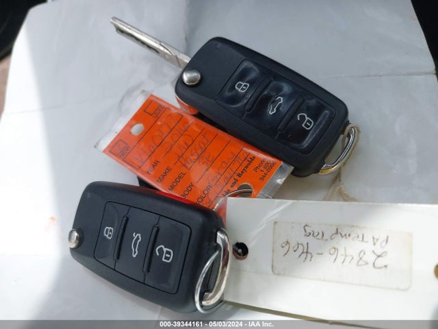 1VWBT7A34GC064176 Volkswagen Passat 1.8t Se