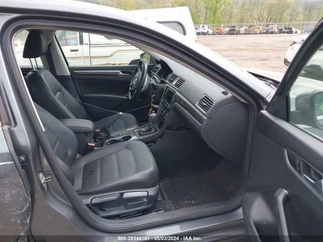 1VWBT7A34GC064176 Volkswagen Passat 1.8t Se