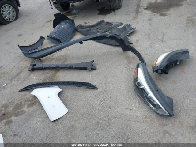 KM8J33A48HU470016 Hyundai TUCSON SE