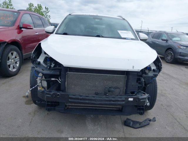 KM8J33A48HU470016 Hyundai TUCSON SE