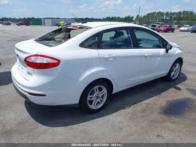 Ford FIESTA SE 2019 3FADP4BJ0KM164512 Image 4