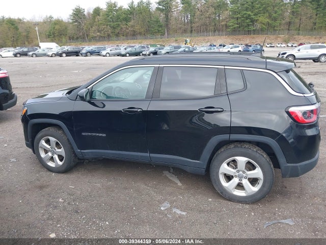 3C4NJDBB0KT786672 Jeep Compass Latitude 4x4