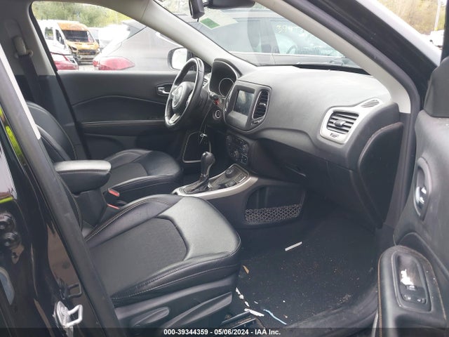 3C4NJDBB0KT786672 Jeep Compass Latitude 4x4