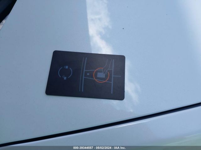 7SAYGDED4PF945727 Tesla Model Y Rwd