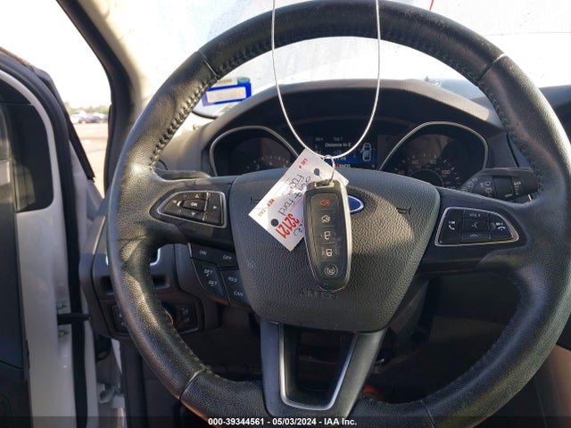 Ford Focus Titanium 2017 1FADP3N25HL309875 Image 11