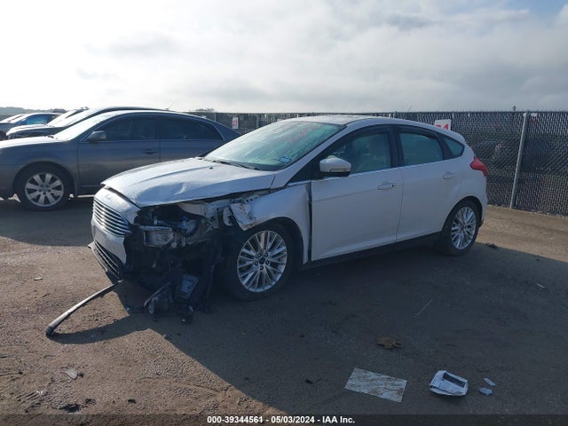Ford Focus Titanium 2017 1FADP3N25HL309875 Image 2
