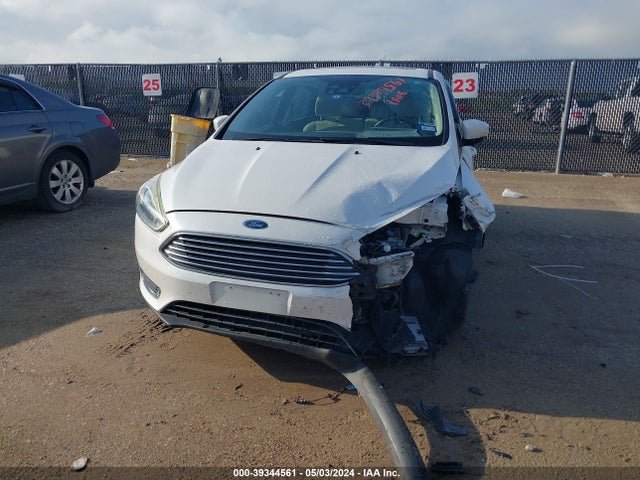Ford Focus Titanium 2017 1FADP3N25HL309875 Image 6