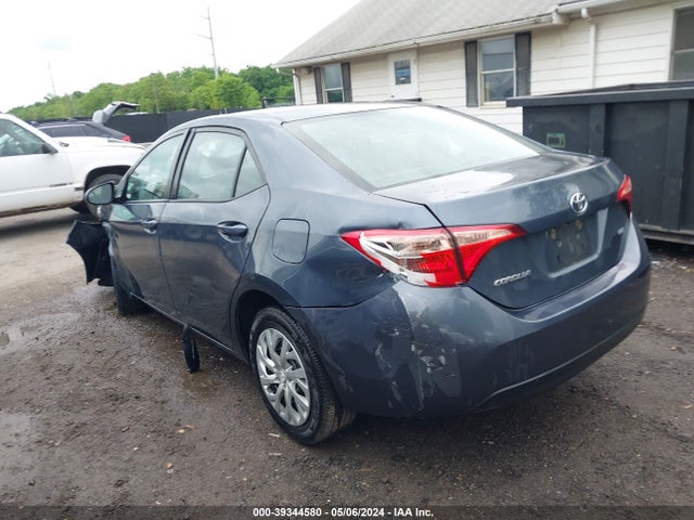 Toyota COROLLA LE 2018 2T1BURHE1JC994831 Image 3