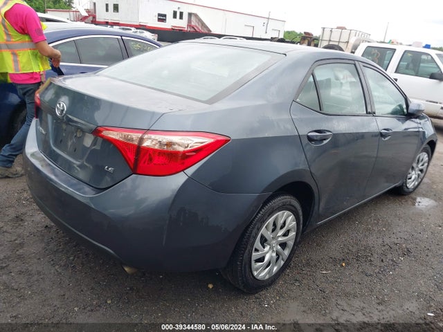 Toyota COROLLA LE 2018 2T1BURHE1JC994831 Image 4