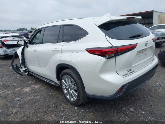 Toyota Highlander Limited 2021 5TDYZRAH8MS525408 Image 3