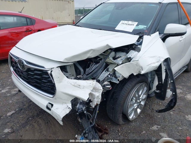 Toyota Highlander Limited 2021 5TDYZRAH8MS525408 Image 6