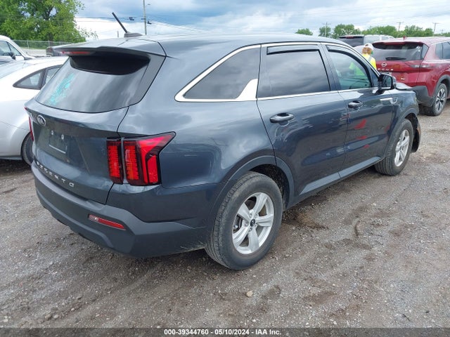 KIA SORENTO LX 2021 5XYRG4LC8MG021727 Image 4