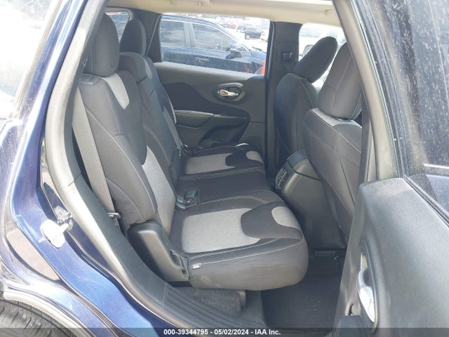 1C4PJLAB2GW275020 Jeep Cherokee Sport