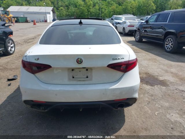 ZARFAEDNXH7540720 Alfa Romeo Giulia Awd