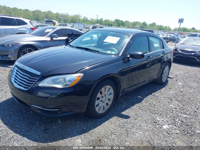 Chrysler 200 LX 2014 1C3CCBAB5EN121802 Image 2