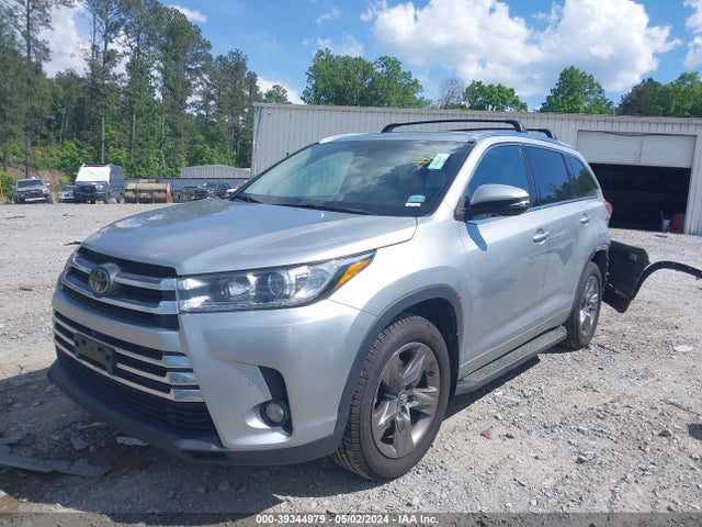 Toyota Highlander Limited Platinum 2017 5TDDZRFH3HS369324 Image 2