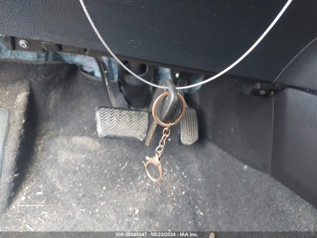 Toyota RAV4 LE 2015 JTMZFREV5FD047654 Image 11