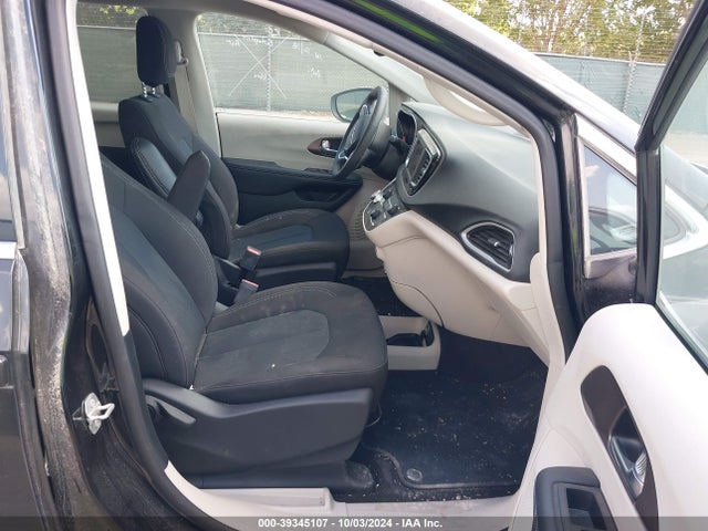 2C4RC1CG7PR576746 Chrysler Voyager Lx