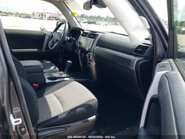 Toyota 4RUNNER SR5 2021 JTEEU5JR5M5247460 Image 5