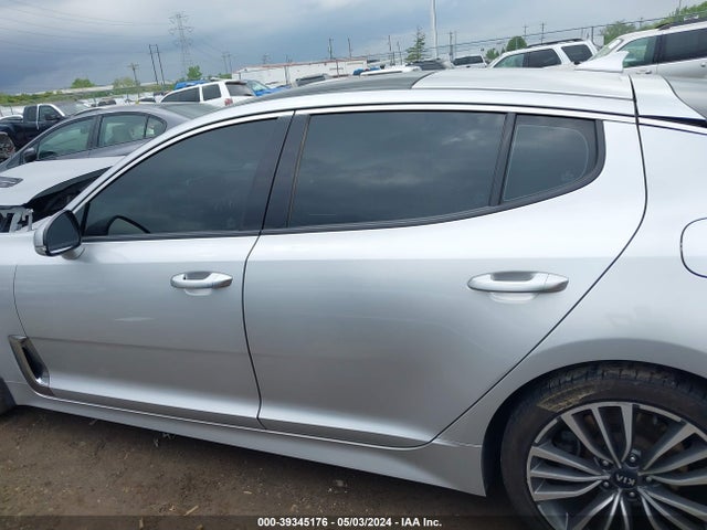 KIA Stinger Premium 2018 KNAE25LA2J6017475 Image 15