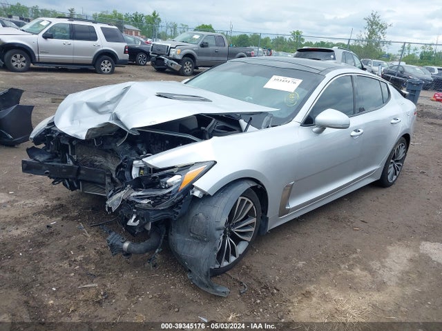 KIA Stinger Premium 2018 KNAE25LA2J6017475 Image 2