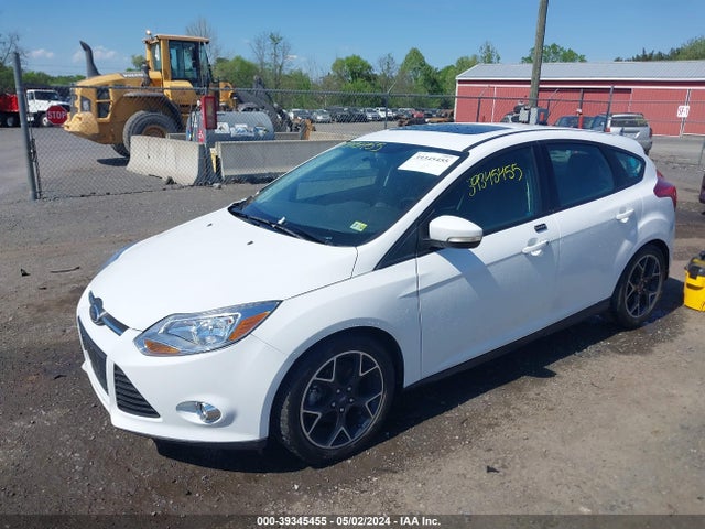 Ford FOCUS SE 2014 1FADP3K28EL153542 Image 2