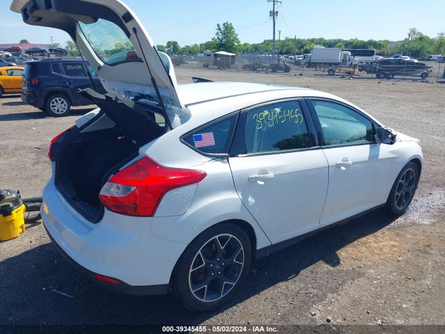 Ford FOCUS SE 2014 1FADP3K28EL153542 Image 4