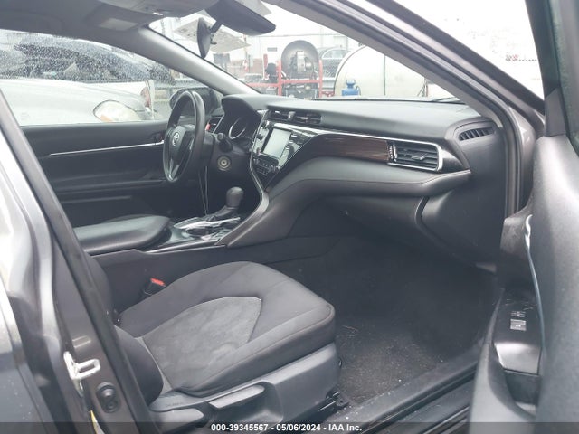 Toyota CAMRY LE 2019 4T1B11HK8KU232290 Image 5