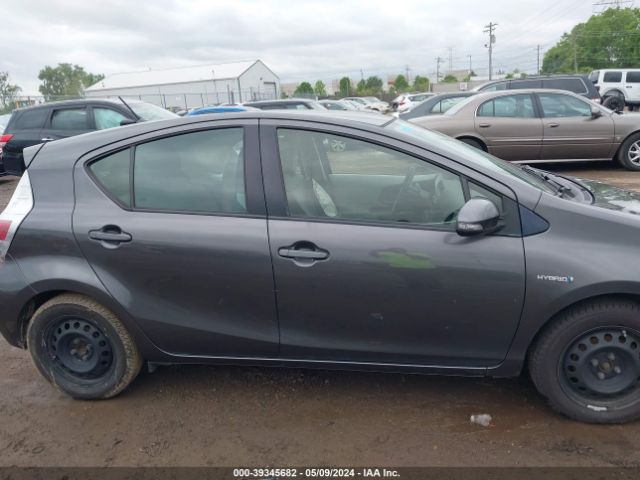 JTDKDTB36E1059237 Toyota Prius C One