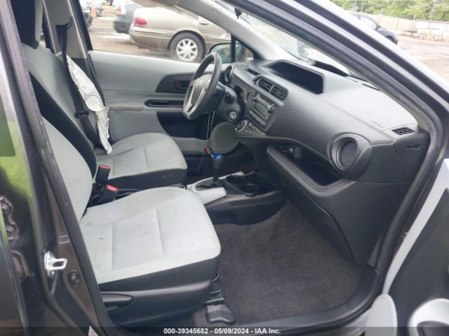 JTDKDTB36E1059237 Toyota Prius C One