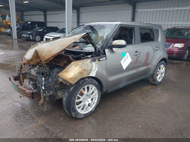 KIA SOUL + 2015 KNDJP3A56F7186798 Image 2