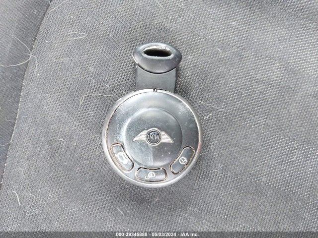 2009 MINI COOPER WMWMF33559TU71062 Photo 10