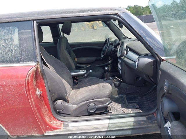 2009 MINI COOPER WMWMF33559TU71062 Photo 4