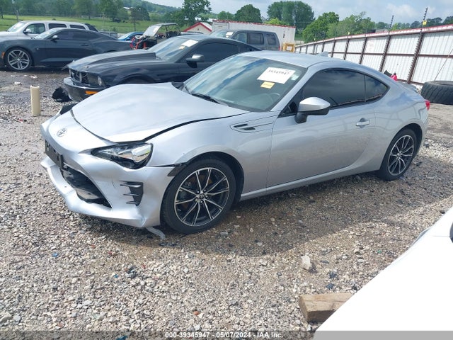 Toyota 86 2017 JF1ZNAA16H9700429 Image 2