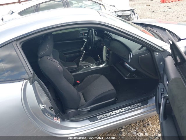 Toyota 86 2017 JF1ZNAA16H9700429 Image 5