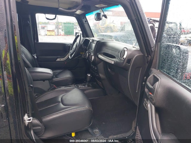 1C4BJWFG5HL739632 Jeep Wrangler Unlimited Rubicon Recon 4x4
