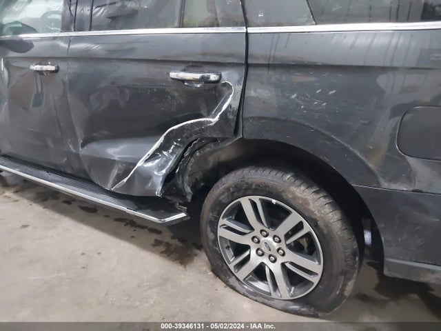 Ford Expedition Limited 2023 1FMJU2A88PEA05996 Image 6