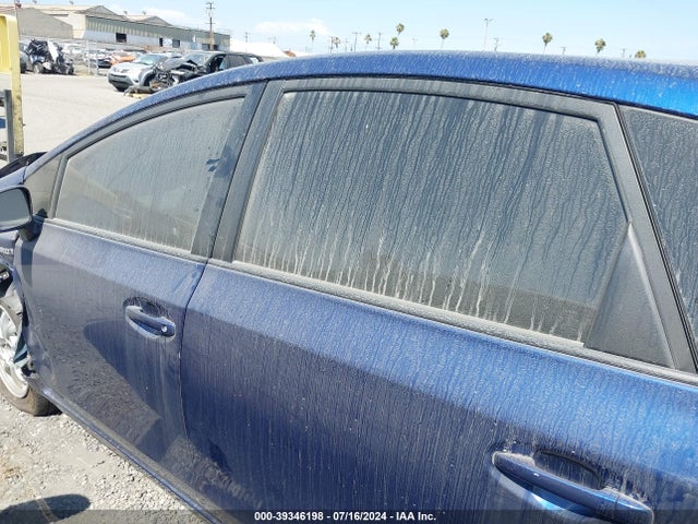 Toyota Prius V Four 2016 JTDZN3EU2GJ048352 Image 14