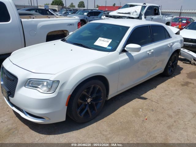 2C3CCAAG1FH766611 Chrysler 300 Limited