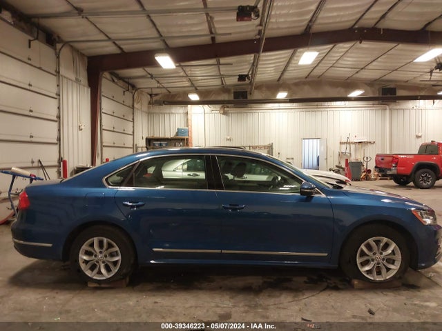 1VWAS7A31GC052274 Volkswagen Passat 1.8t S