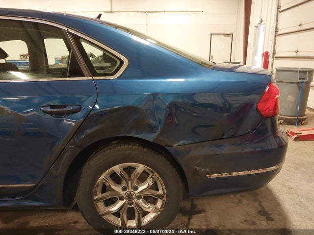 1VWAS7A31GC052274 Volkswagen Passat 1.8t S