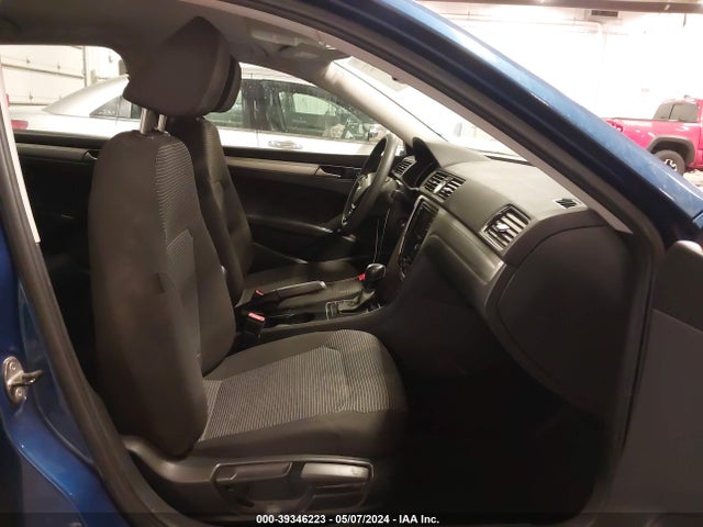 1VWAS7A31GC052274 Volkswagen Passat 1.8t S