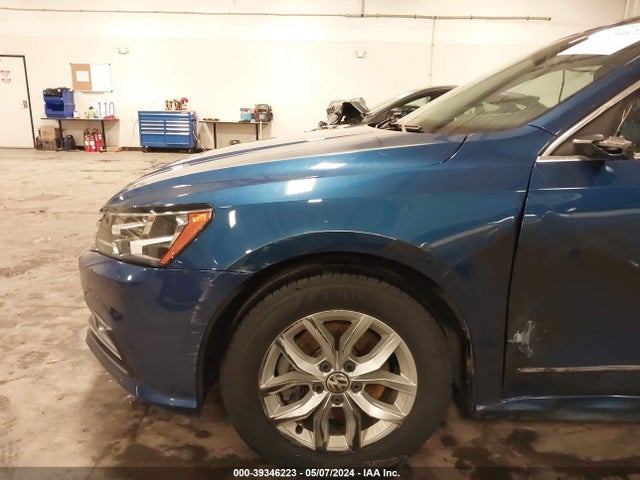 1VWAS7A31GC052274 Volkswagen Passat 1.8t S