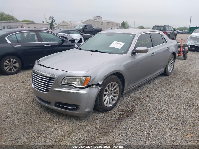 Chrysler 300 2014 2C3CCAAG1EH118362 Image 2