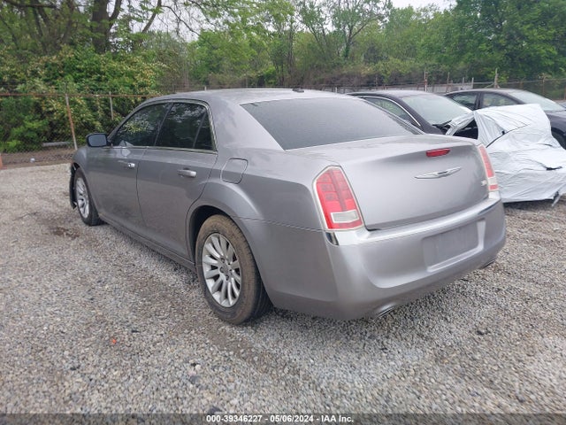 Chrysler 300 2014 2C3CCAAG1EH118362 Image 3